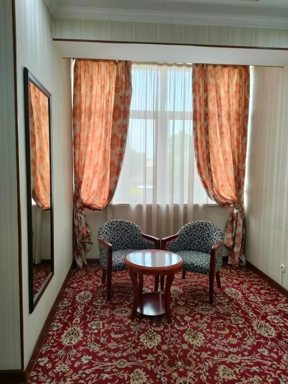 Sary Arka Hotel Simkent Kültér fotó