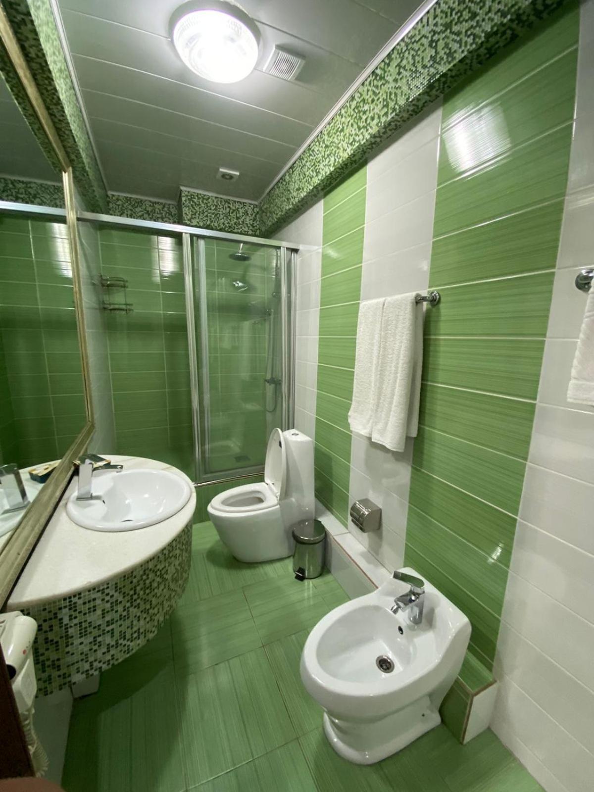 Sary Arka Hotel Simkent Kültér fotó